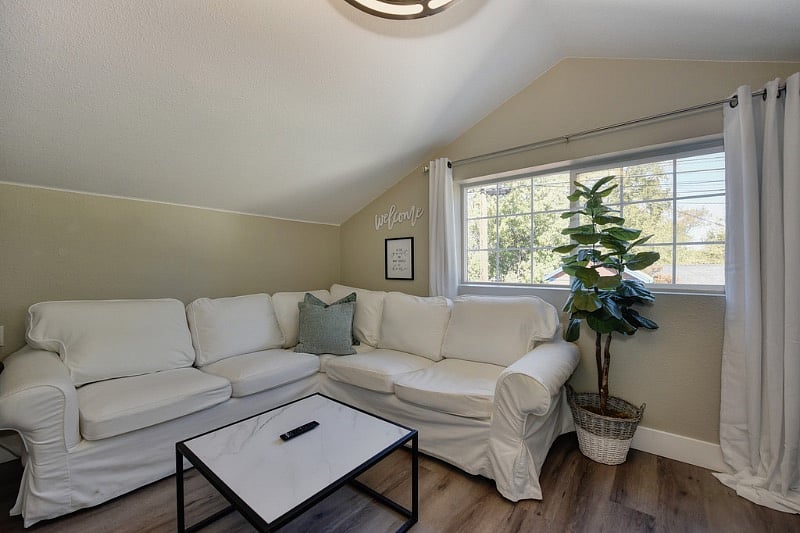 Furnished Finder property 337954_2 photo 9