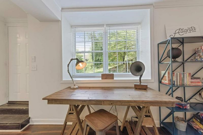 Office/desk space
