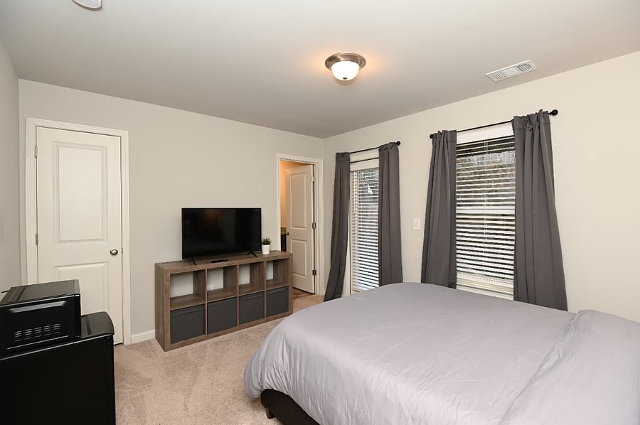 Furnished Finder property 338140_1 photo 4