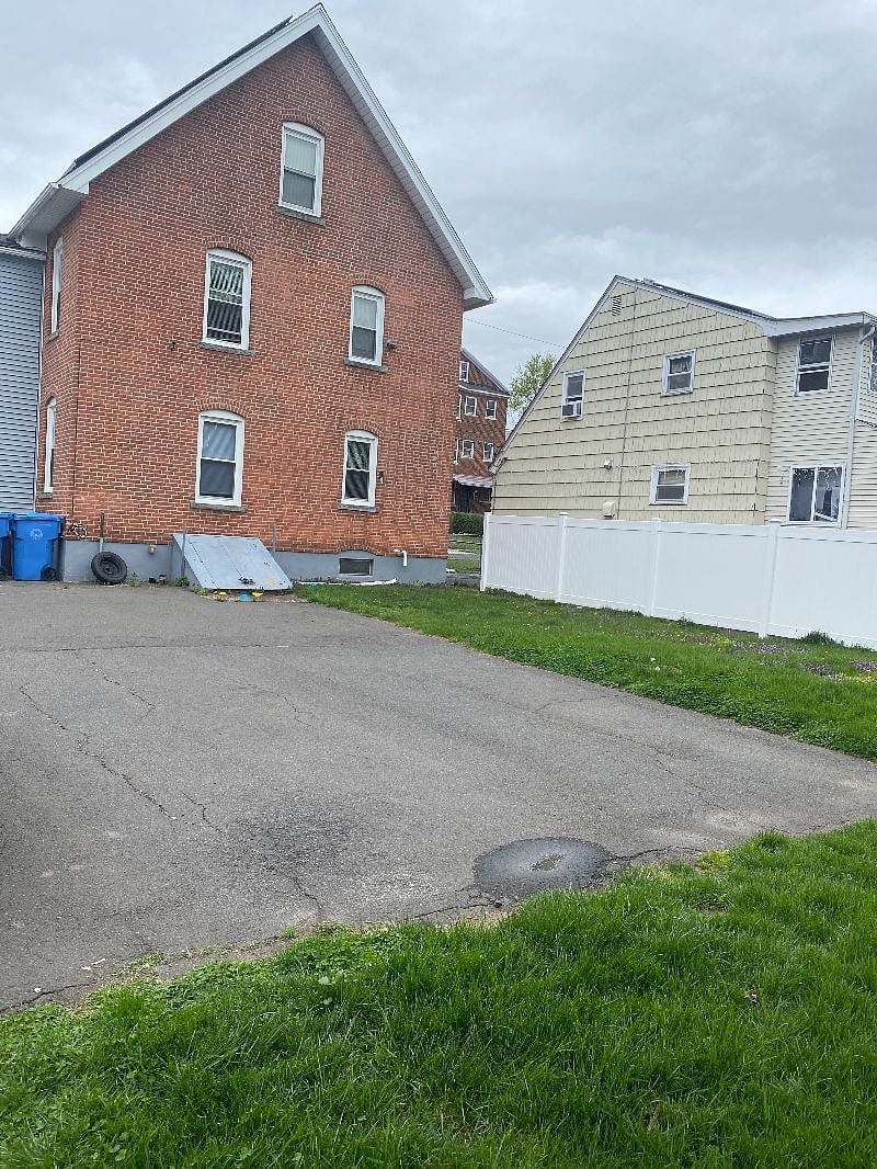 Furnished Finder property 338216_1 photo 2
