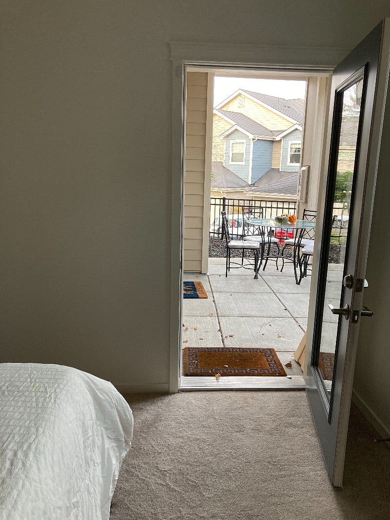 Private entrance, this patio area and table are for your use, the owner does not use this area. 