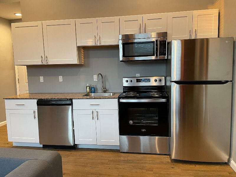 Furnished Finder property 338271_1 photo 3