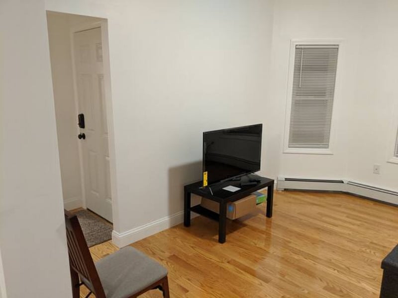 New flatscreen/cable TV in living room