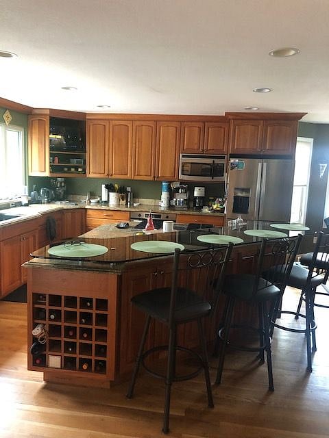 Main floor kitchen