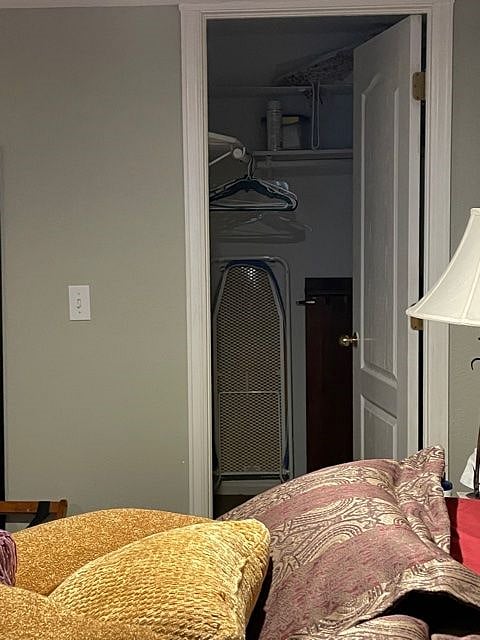 Walk in closet