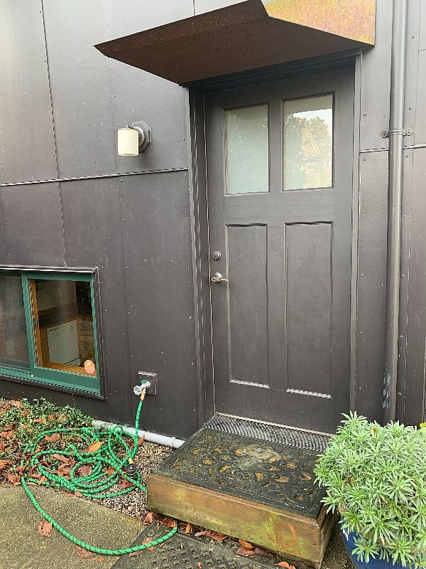 Studio Entry