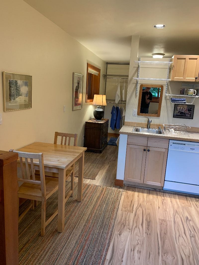 Kitchen Table and Chairs