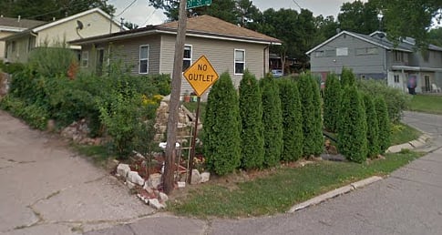 Nice private corner lot! 