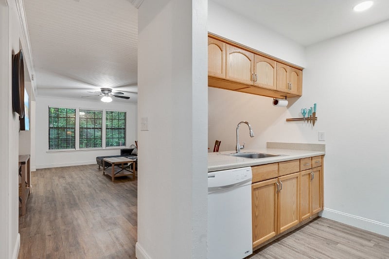 Furnished Finder property 338635_1 photo 2