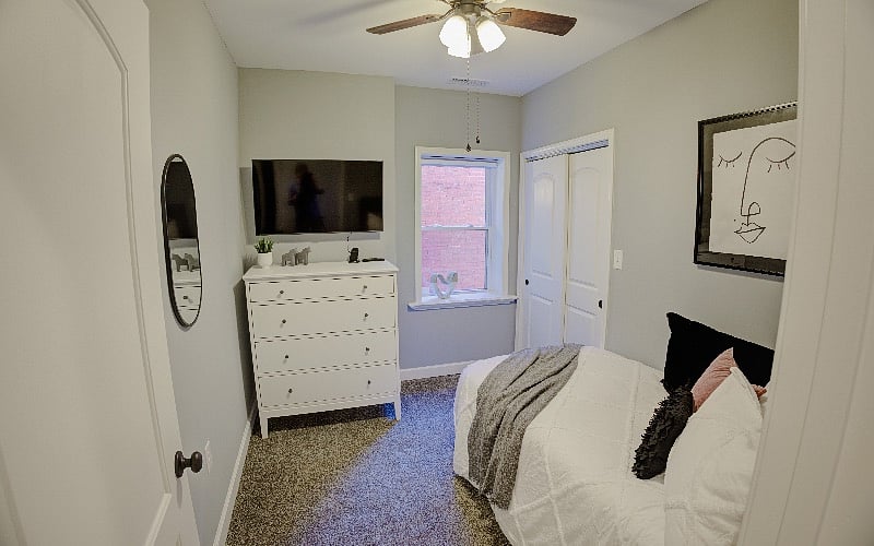 secondary bedroom 