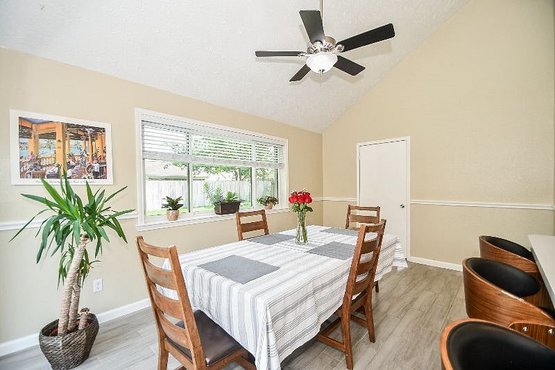 Furnished Finder property 338742_1 photo 11