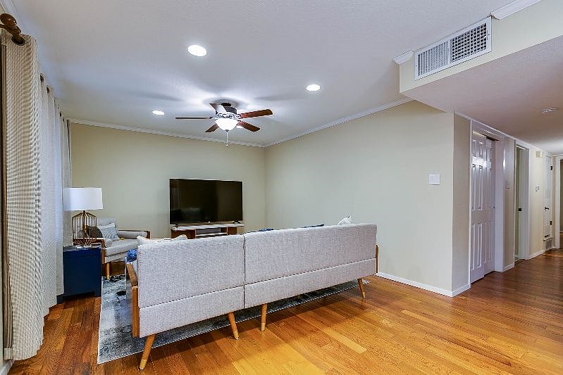 Furnished Finder property 338869_2 photo 8