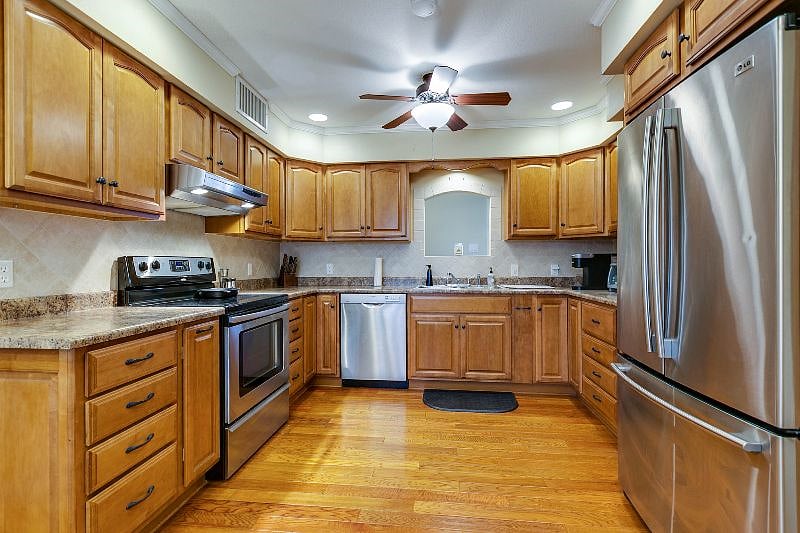 Furnished Finder property 338869_2 photo 10