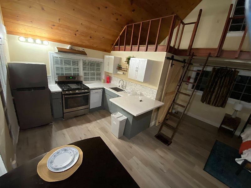 Furnished Finder property 339032_1 photo 8