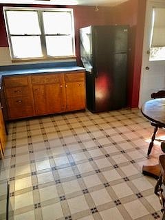 Kitchen, Full Size Refrigerator