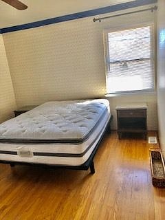 Master Bedroom, Queen Adjustable Base Bed, 2 NightStands