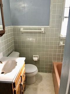 Bathroom #1 Toilet/Sink