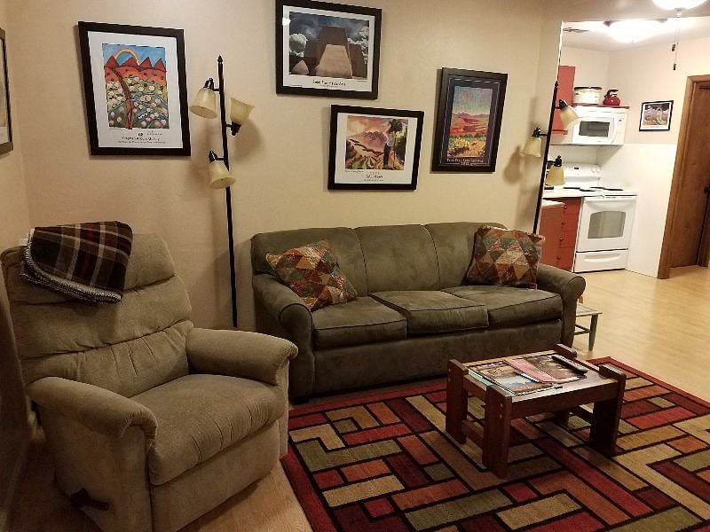 Furnished Finder property 339130_1 photo 3