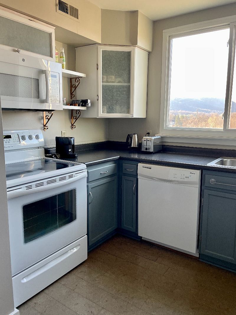 Furnished Finder property 339220_1 photo 6