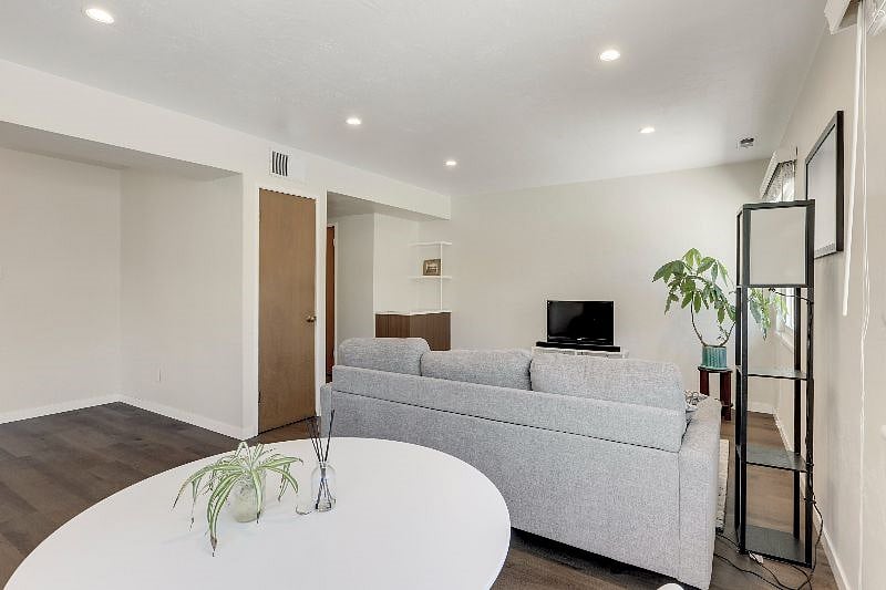 Furnished Finder property 339282_1 photo 5