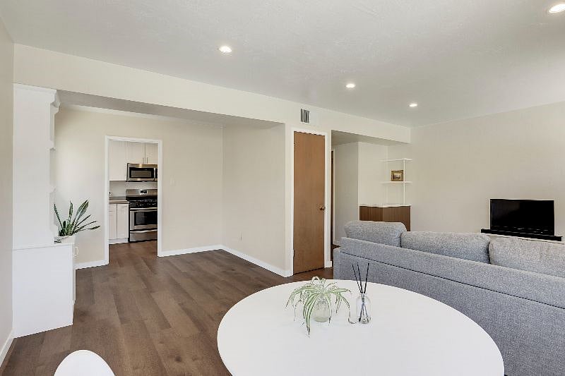Furnished Finder property 339282_1 photo 4
