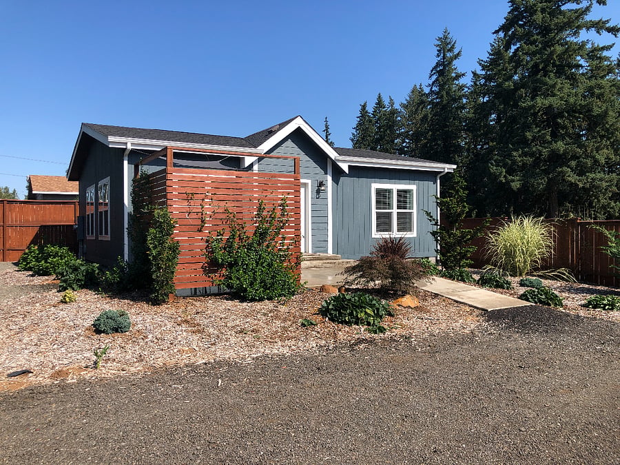 FRONT OF HOUSE