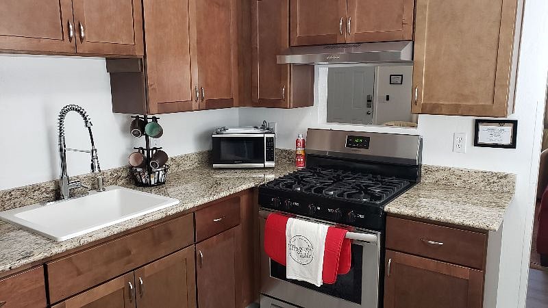 Furnished Finder property 339423_2 photo 8