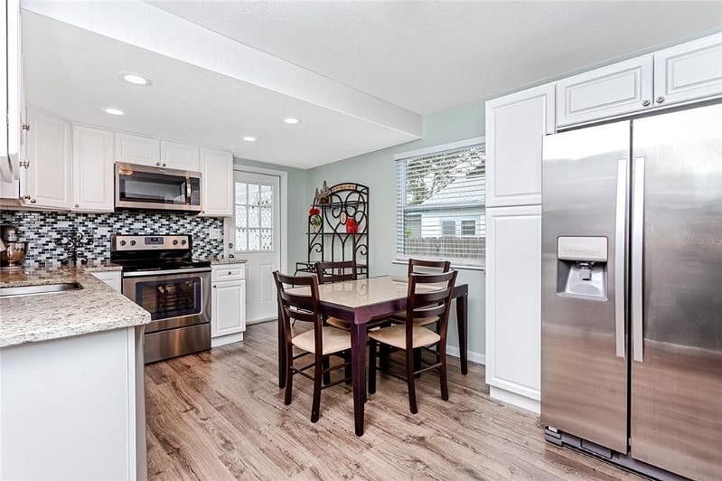 Furnished Finder property 339434_1 photo 6