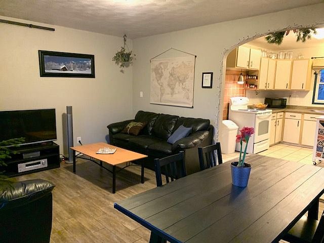 Furnished Finder property 339611_1 photo 12