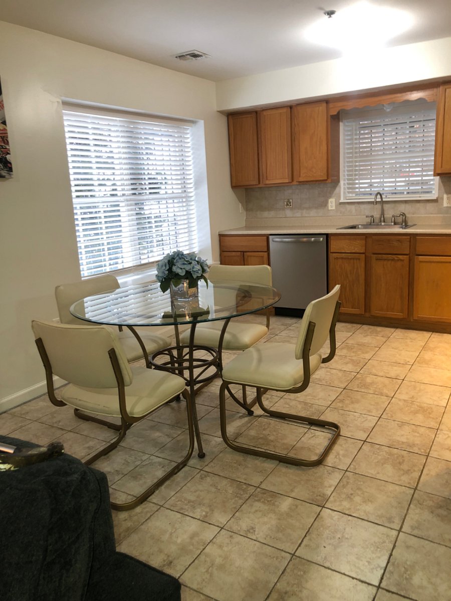 Furnished Finder property 339650_1 photo 3