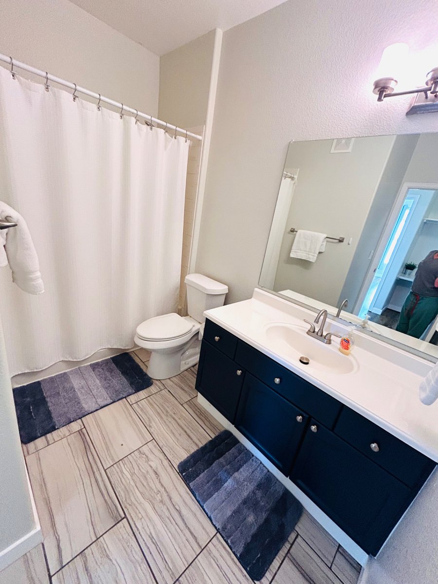 2nd bathroom