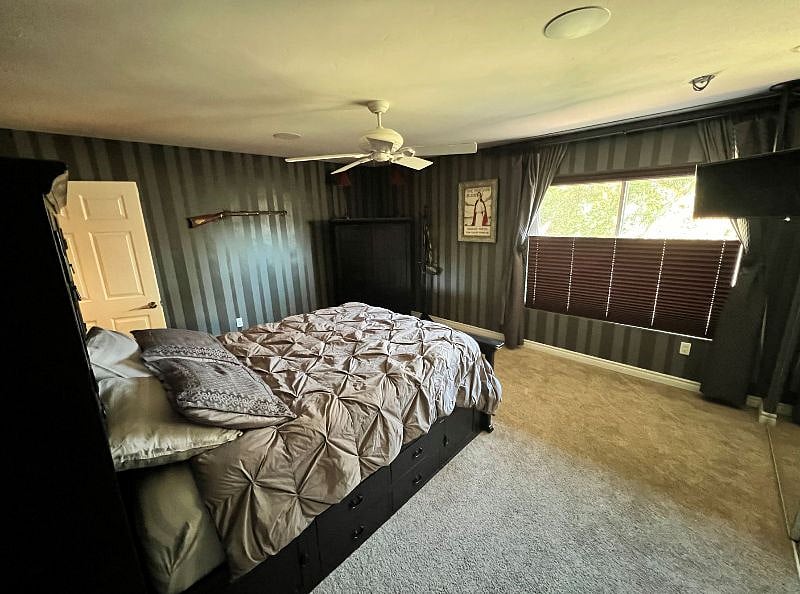 Master Bedroom/private bathroom