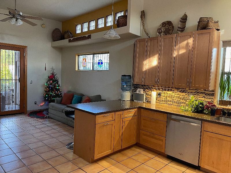 Furnished Finder property 339830_1 photo 7