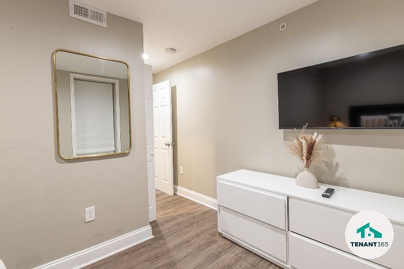 Furnished Finder property 339841_1 photo 16