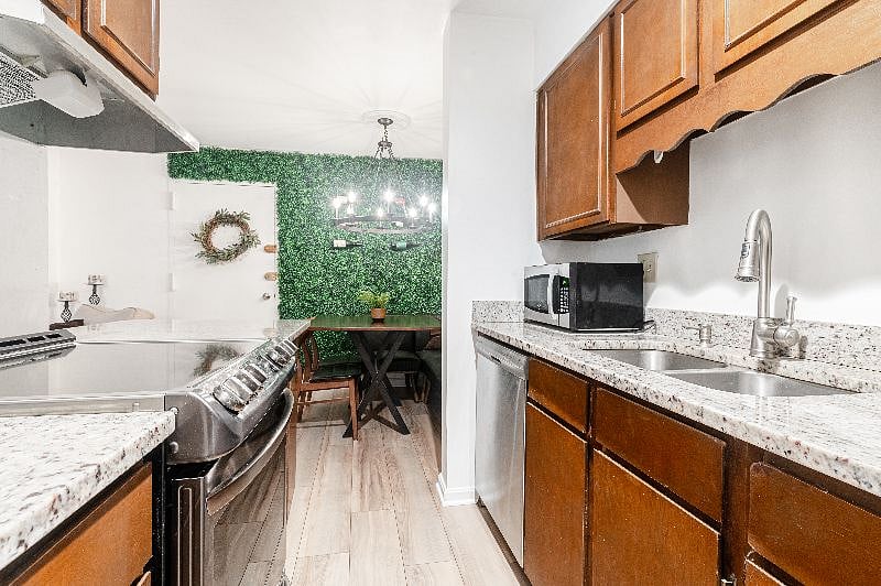 Furnished Finder property 339946_1 photo 6