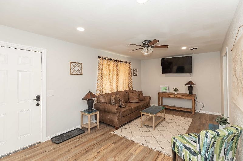 Furnished Finder property 340118_1 photo 21