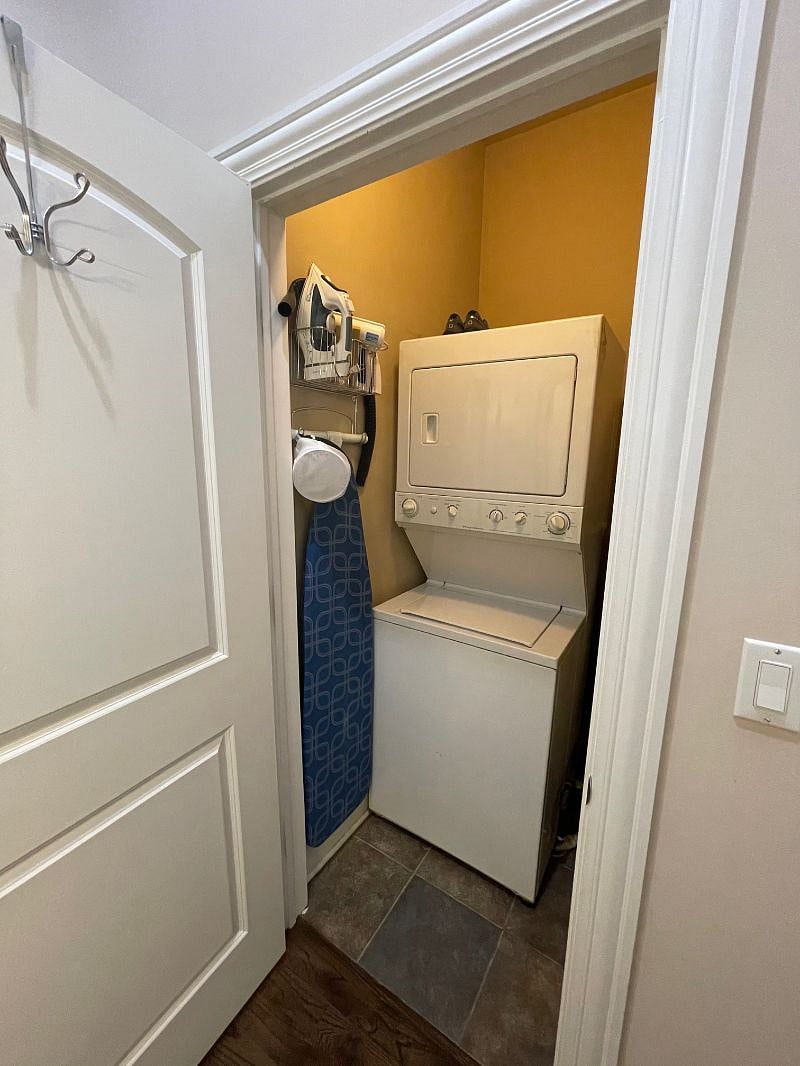 Laundry Room (located en-suite)