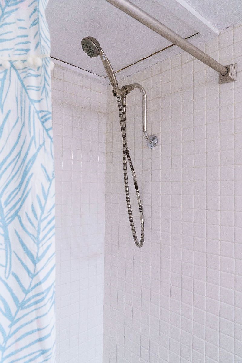 Guestroom 2 - bathroom 2
