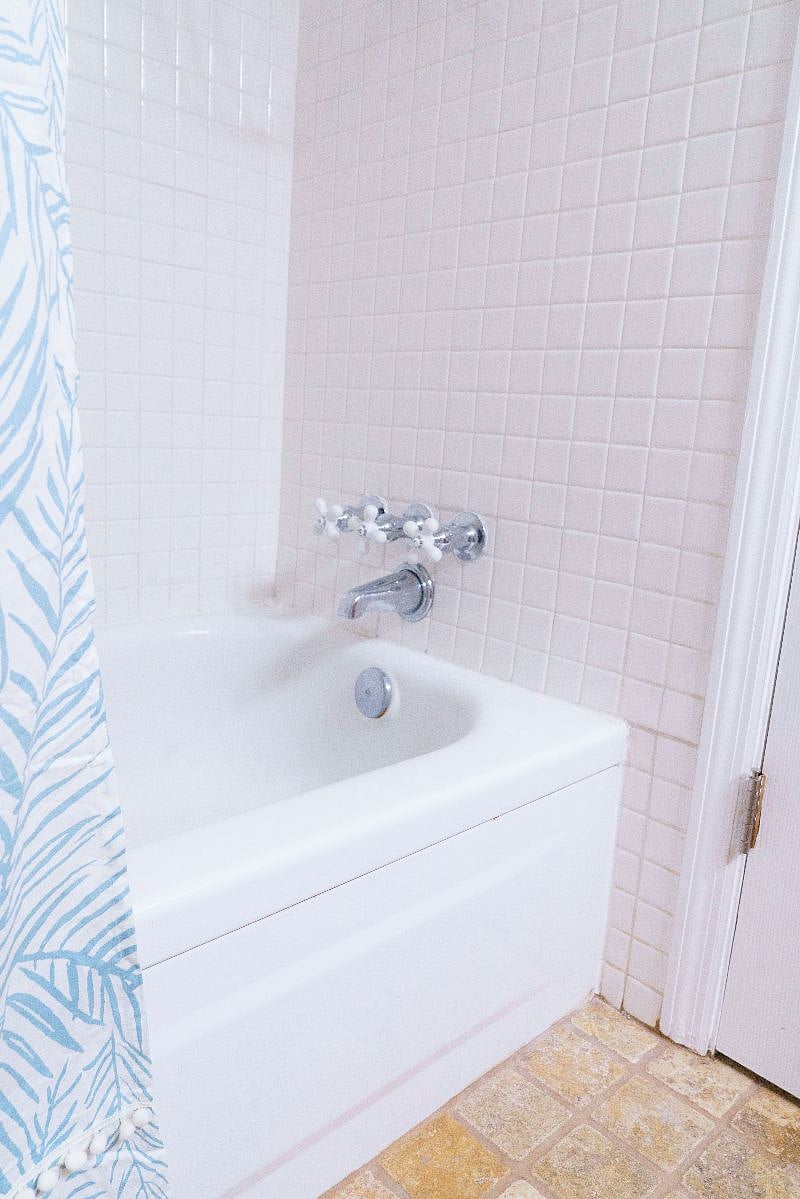 Guestroom 2 - bathroom 2