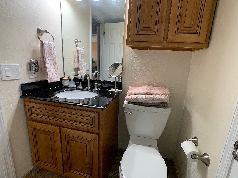 Guestroom 2 - bathroom 2