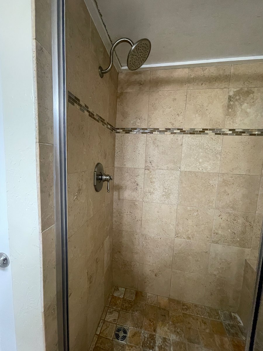 Largest bathroom - main bedroom's