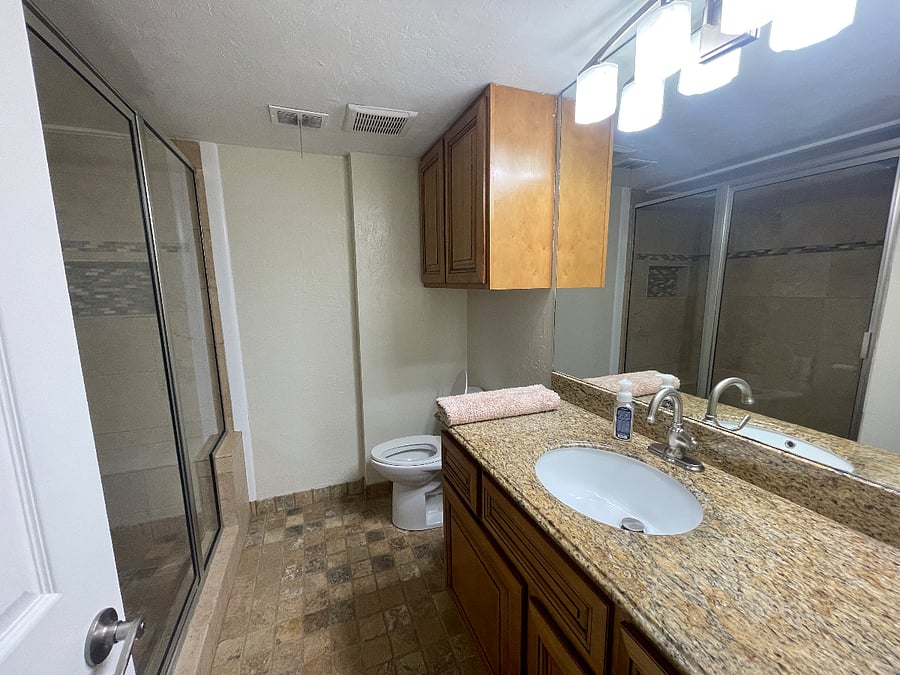 Largest bathroom - main bedroom's