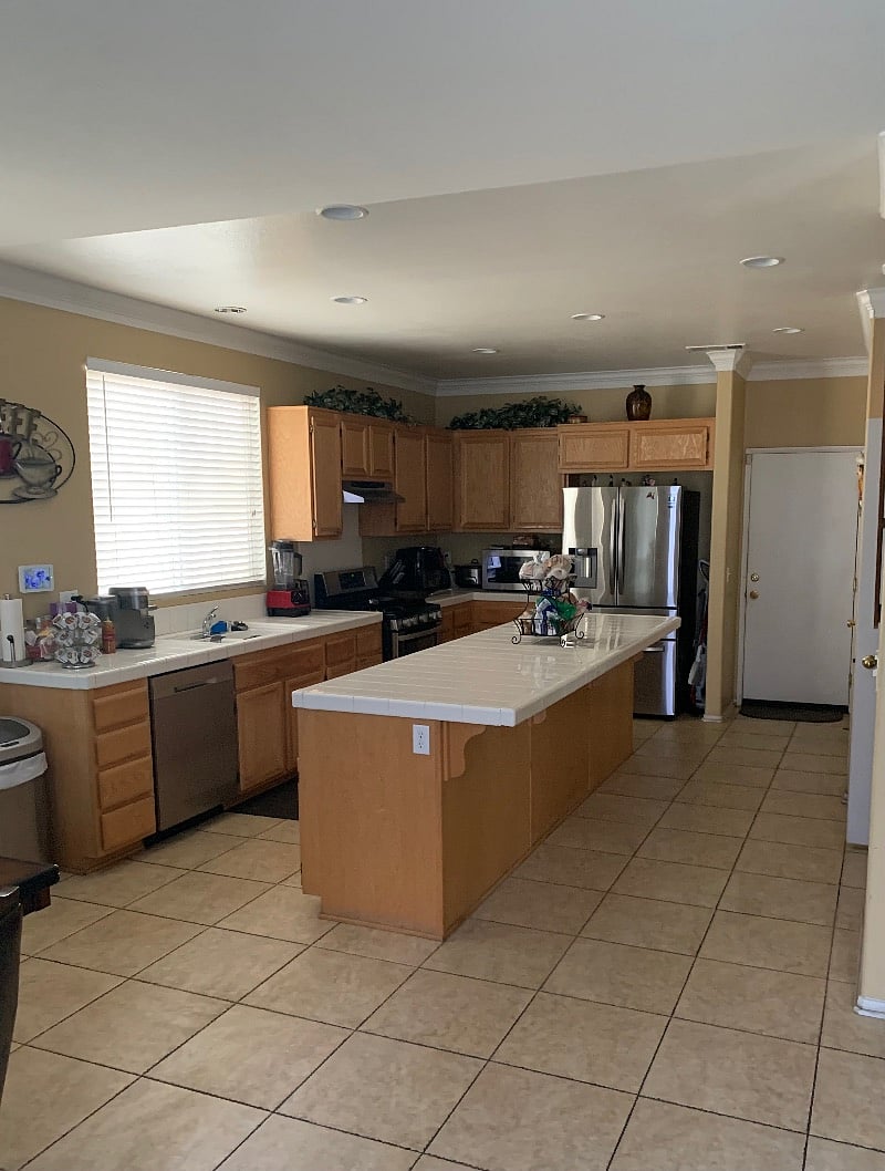 Full access to kitchen 