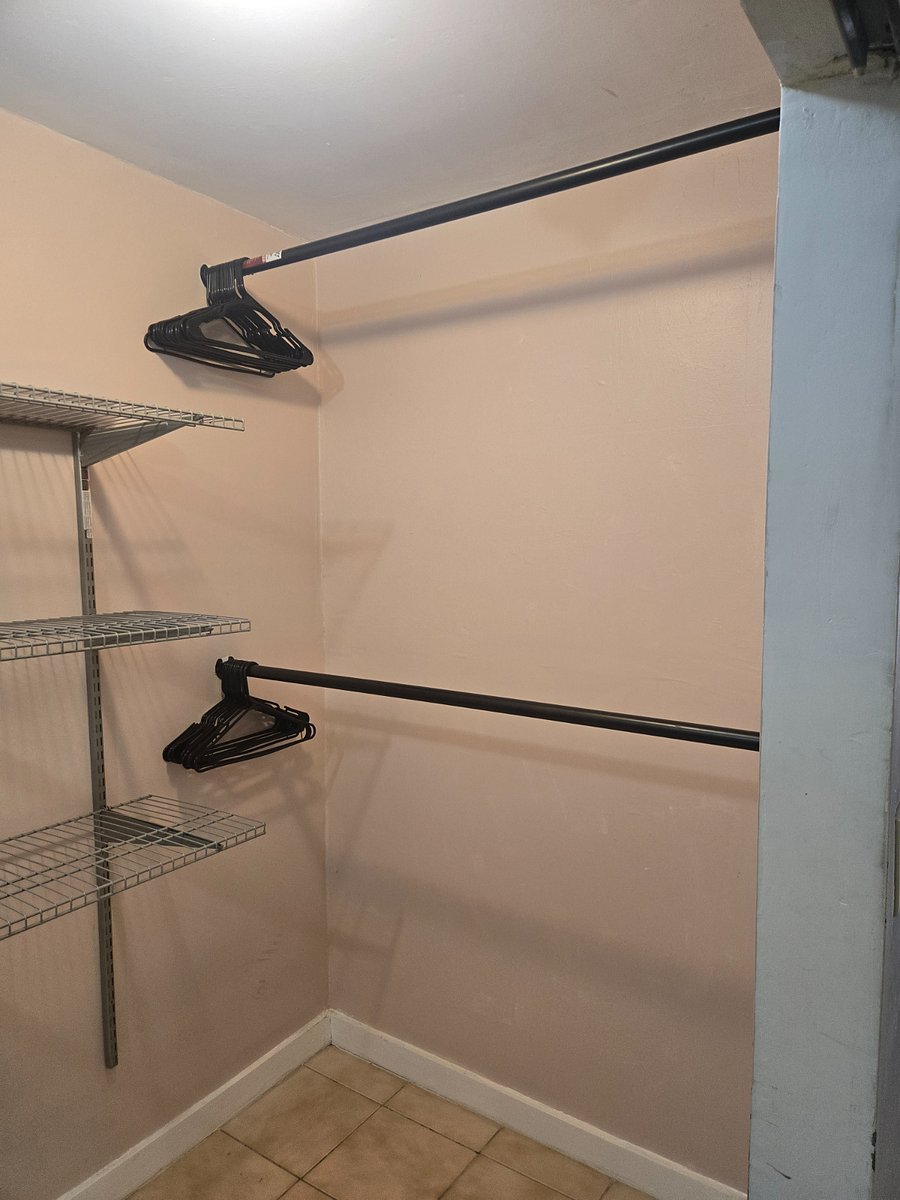 walk-in closet