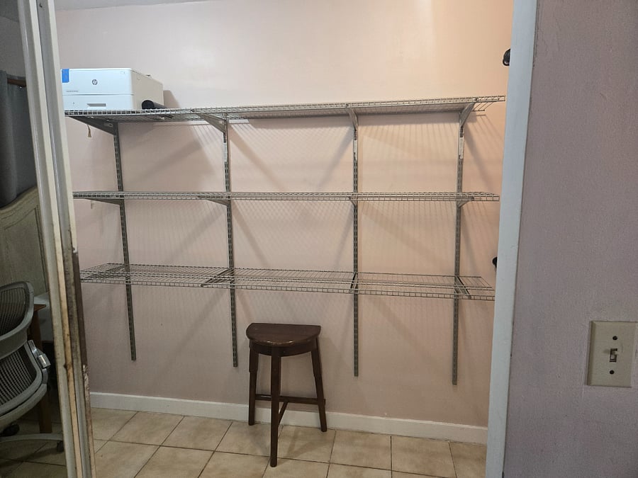 walk-in closet