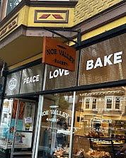 Fabulous Noe Valley Bakery just around the corner from the house. The cupcakes are the best!