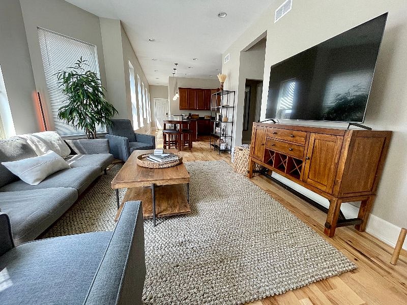 Furnished Finder property 340745_2 photo 3
