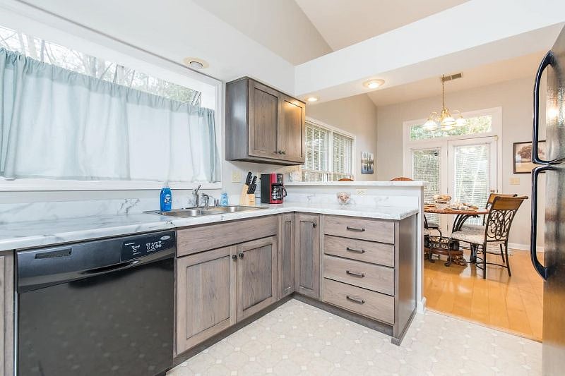 Furnished Finder property 340796_1 photo 4