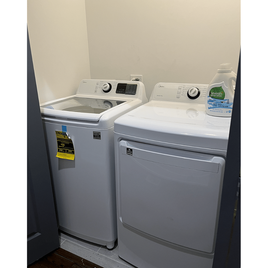 Shared washer/dryer, second floor