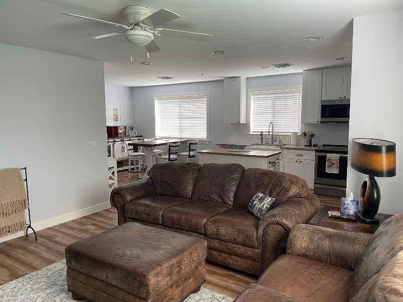 Furnished Finder property 341016_1 photo 3